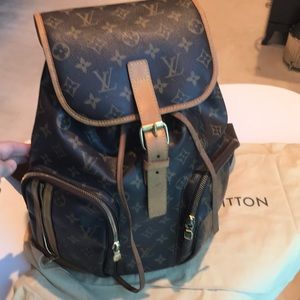 authentic Louis Vuitton backpack/classic monogram